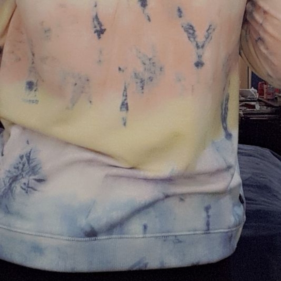 Sale EDDIE BAUER - Tie Dye Infinity Criss Cross Top (Pastel) - Picture 9 of 12